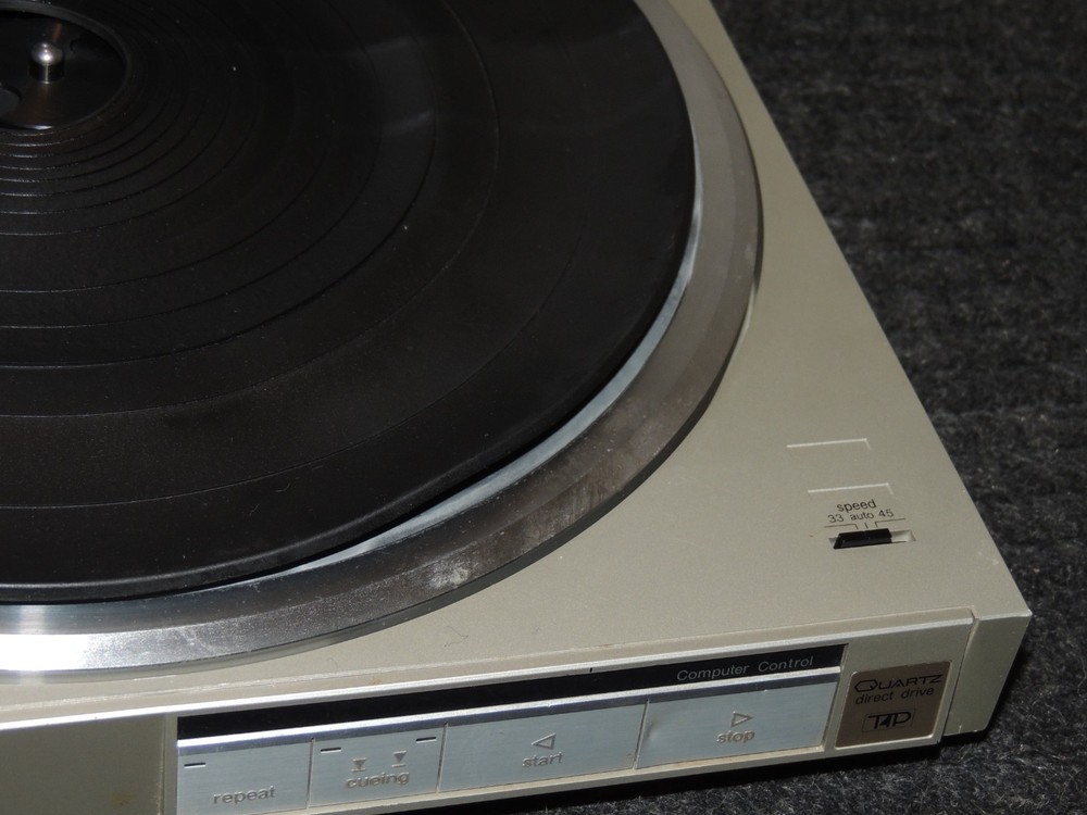 Technics Direct Drive Automatic Turntable System SL-Q