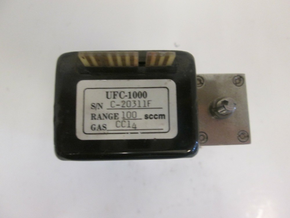 Unit UFC-1000, MFC, Mass Flow Controller, CCL4, 100 SCCM, Used