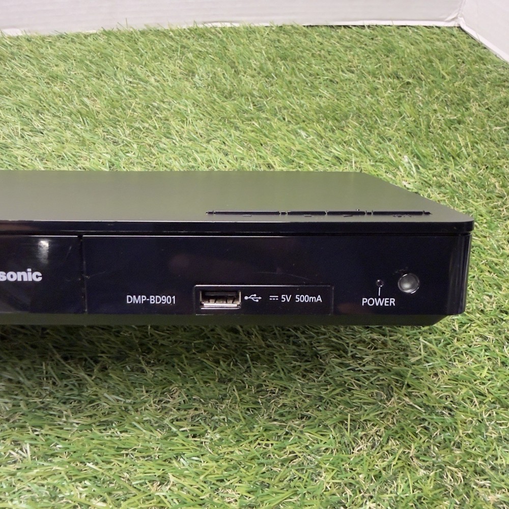 Panasonic Blu-Ray/DVD Player DMP-BD901 w/ Remote