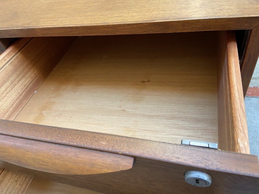 Jens Risom Mid century Modern Walnut Credenza Sideboard Unmarked