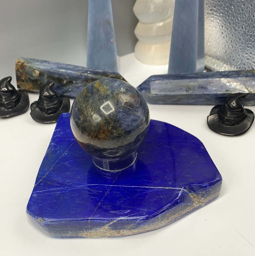 Kyanite sphere O