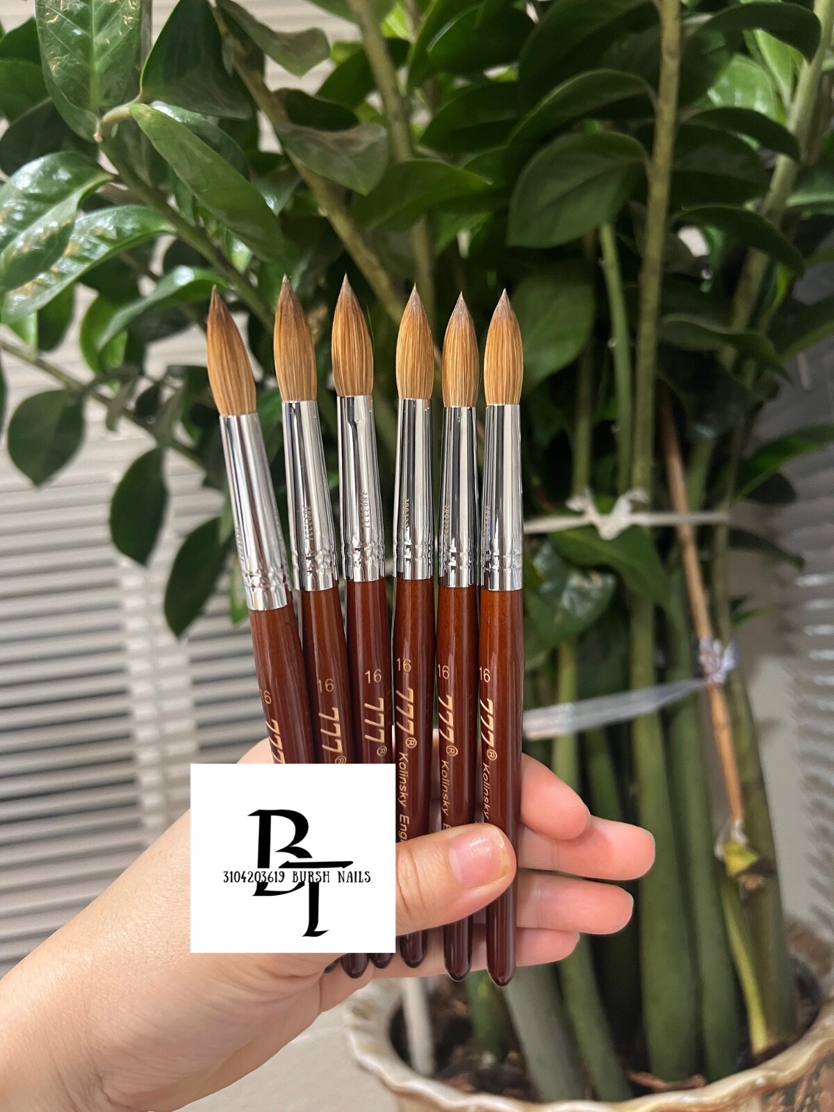 acrylic nail brush 777 crimped size 12 to size 22