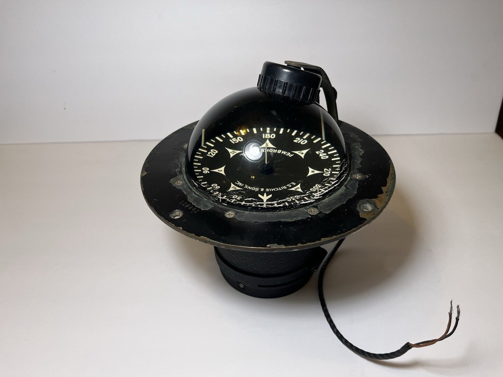 Vintage E.S. Ritchie & Sons Nautical Compass