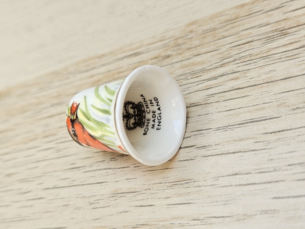 Robin bird bone china thimble