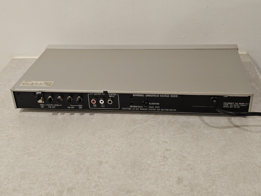 Technics ST-Z45L Stereo Quartz Synthesizer Tuner TESTED WORKING