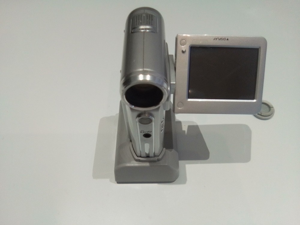 Samsung Digital Camcorder VP-M110