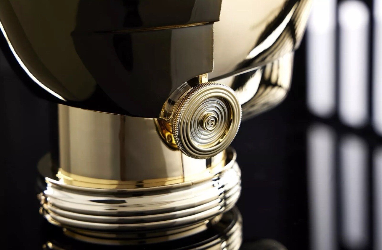 Disney Parks D23 Expo Star Wars Galactic Archive C-3PO Helmet Brand New Sealed!