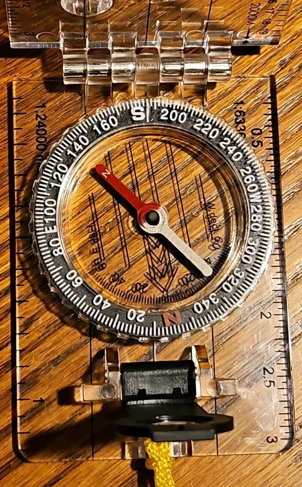 Explorer Scout-Sighting Compass w/ Highly Accurate Magnifying Sight