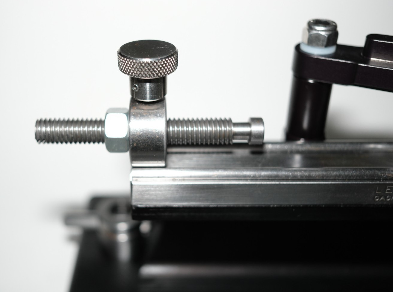 L.E. WILSON / Sinclair Premium Case Trimmer with Stand, 5 case Holders