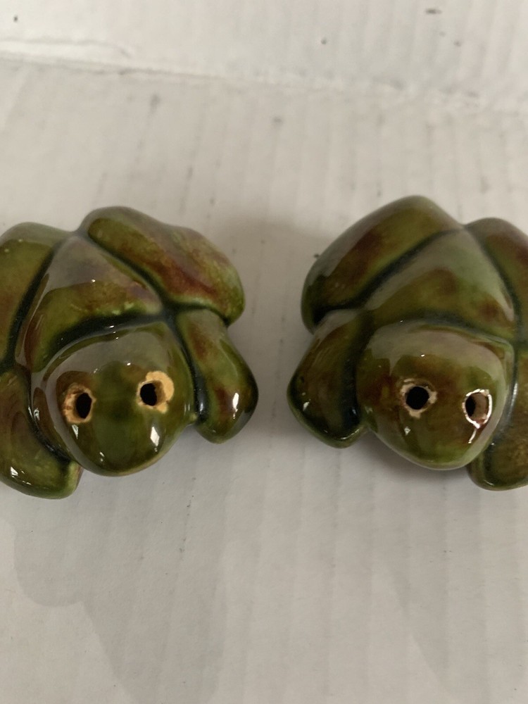 Green Ceramic Frogs Aquarium Decorations 2 in Set