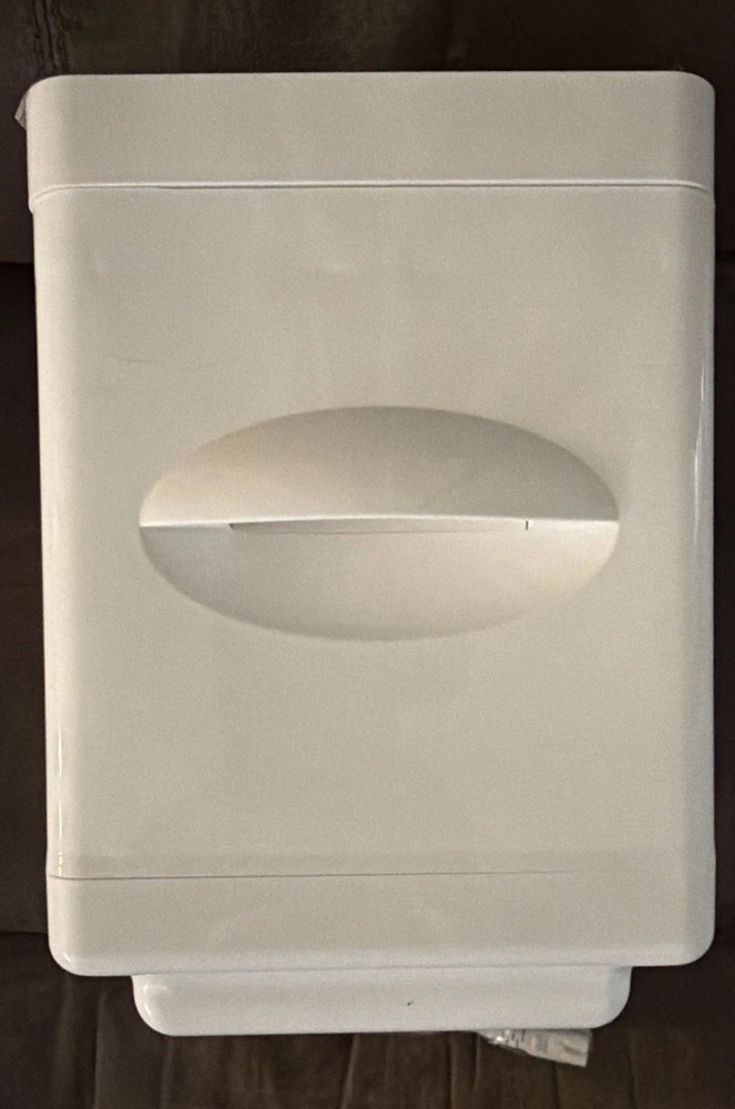 Personal Chiller Led Lighted Mini Fridge Cans