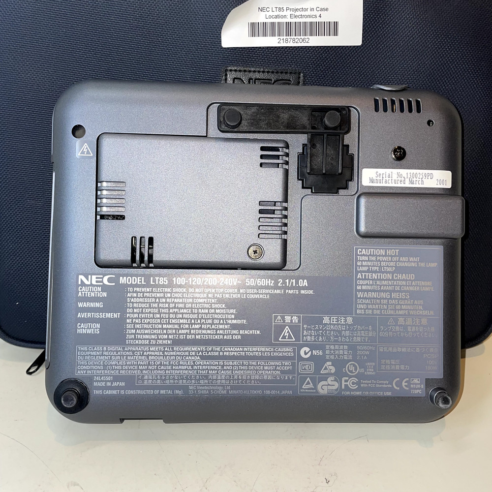 NEC LT150Z Projector w/ Remote & Carrying Case *Tested / Working*