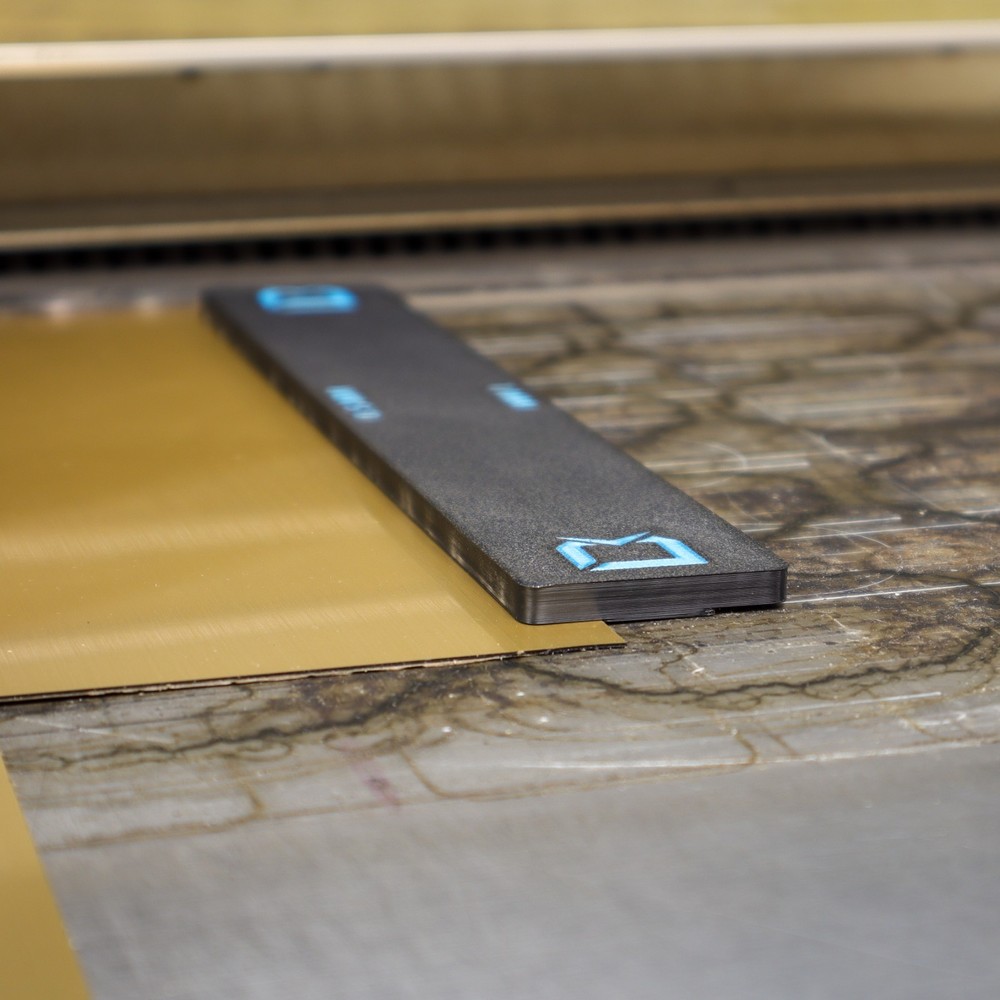 Magnetic Edge Lock Clamp for Laser Bed: CO2/Diode Hold Down System for Glowforge