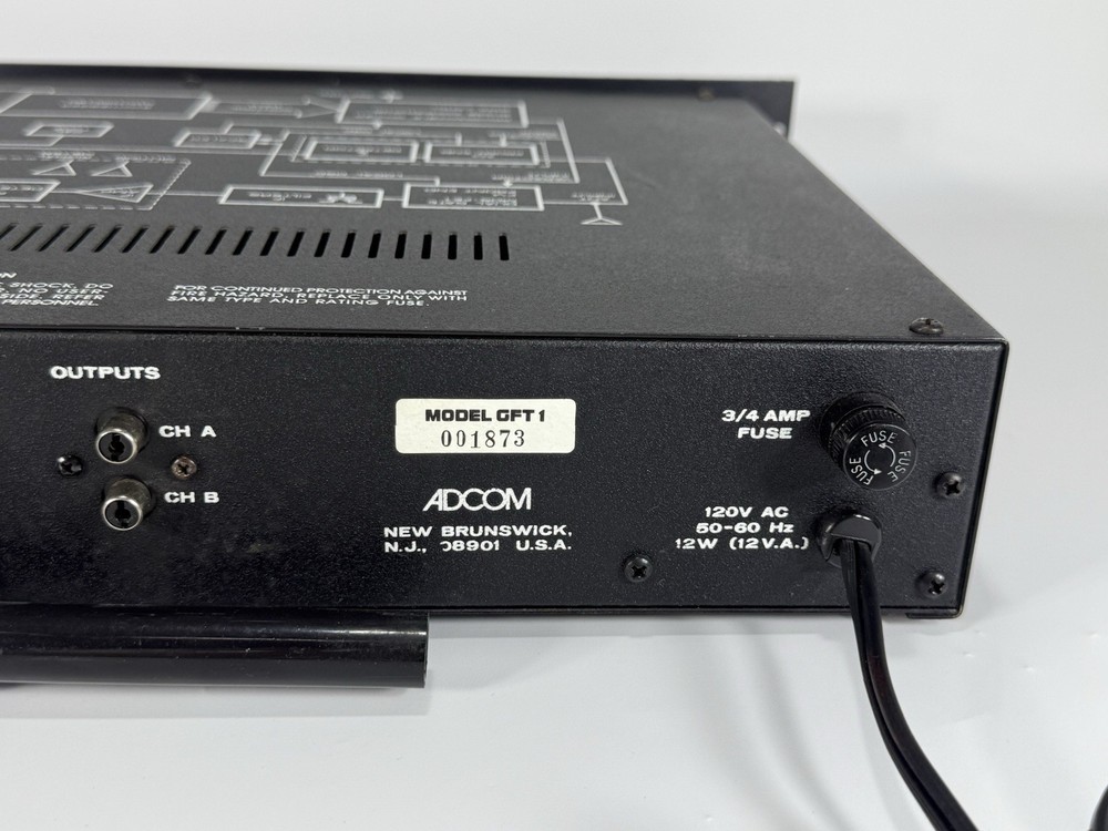 Adcom GFT-1 Quartz Referenced Digital AM/FM Stereo Tuner - WORKING