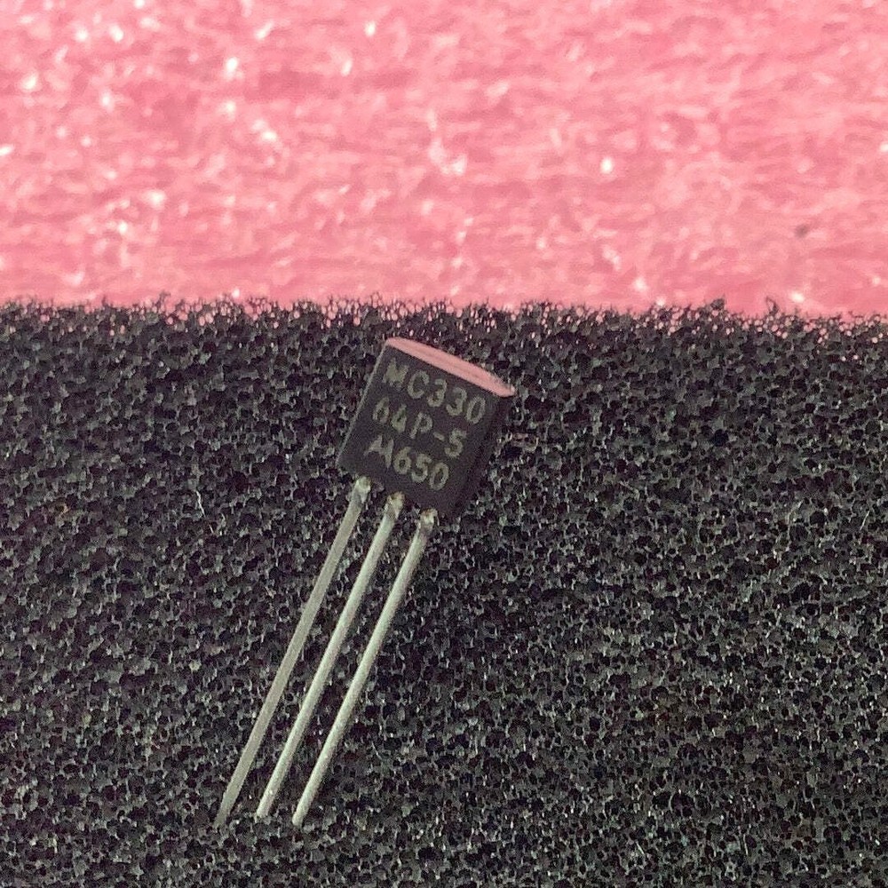 MC33064P-5 - MOTOROLA - Undervoltage Sensing Circuit