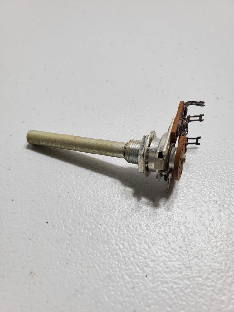 Vintage Centralab Replacement Part 1463. B3/E21