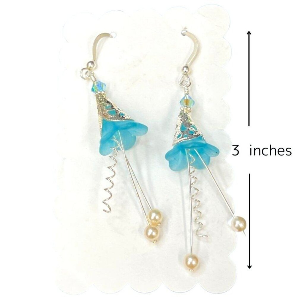 Flower design hand made dangling silver tone earrings