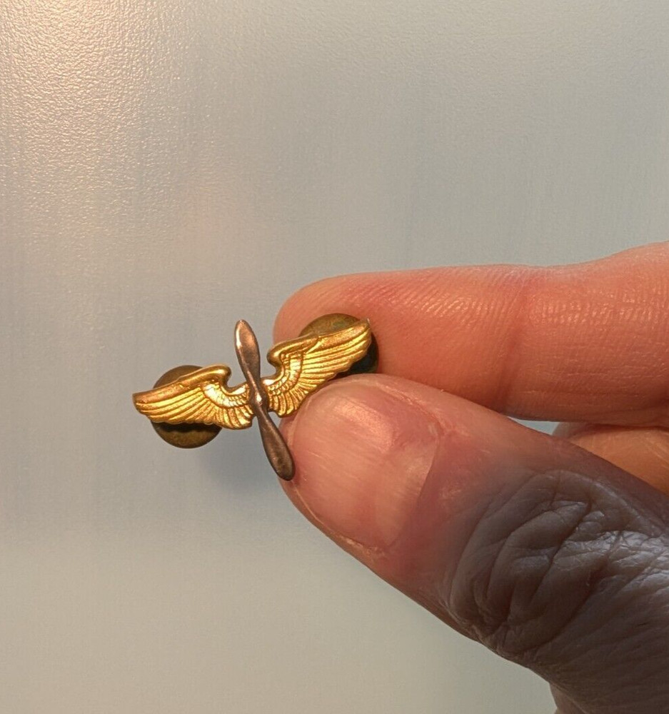 WWII US Army Airforce Pin Utica AECO