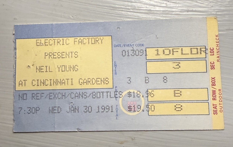 NEIL YOUNG/SONIC YOUTH RARE CONCERT TICKET STUB CINCINNATI, OH 01/30/1991