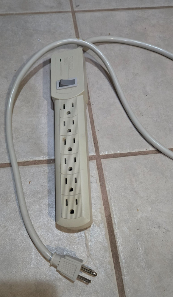 Curtis SP-700 Used, Surge Protected 6 Outlet