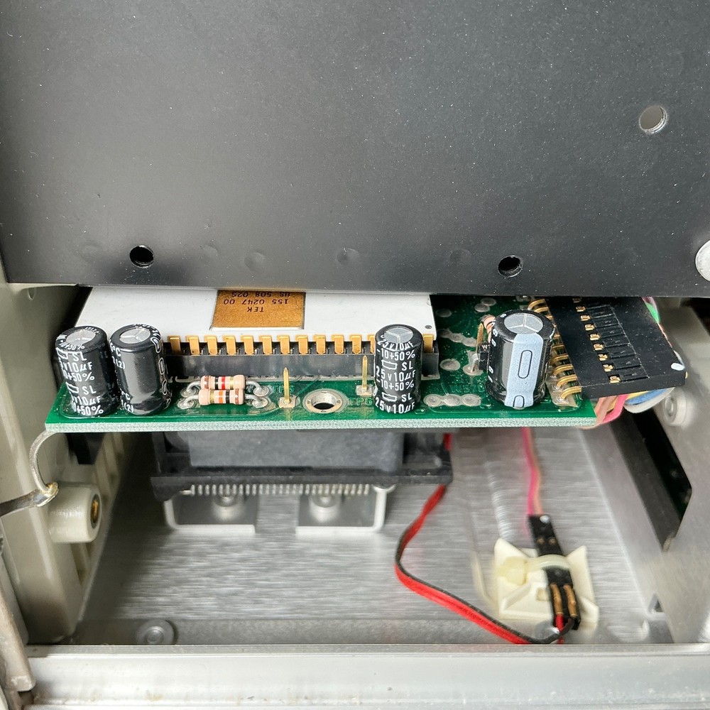 Tektronix DAS 9100 Digital Analysis System Logic Analyzer Mainframe