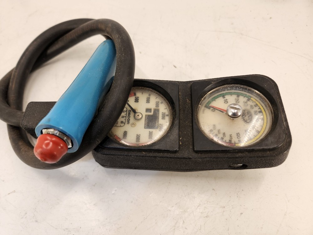 SCUBA DIVING PRE-OWNED DACOR SCUBA GUAGE UNTESTED