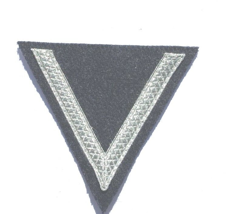 GERMAN ARMY LUFTWAFFE GEFREITER CHEVRON ON DARK BLUE