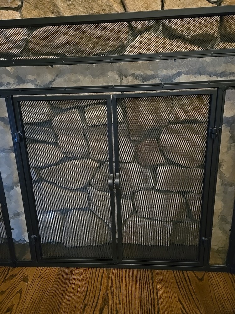 Fireplace Screen - Plow And Hearth - Excellent Condition