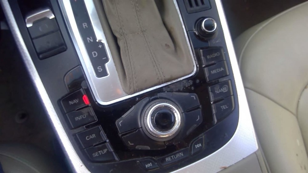 A4 AUDI 2012 Transmission Shift 1088286