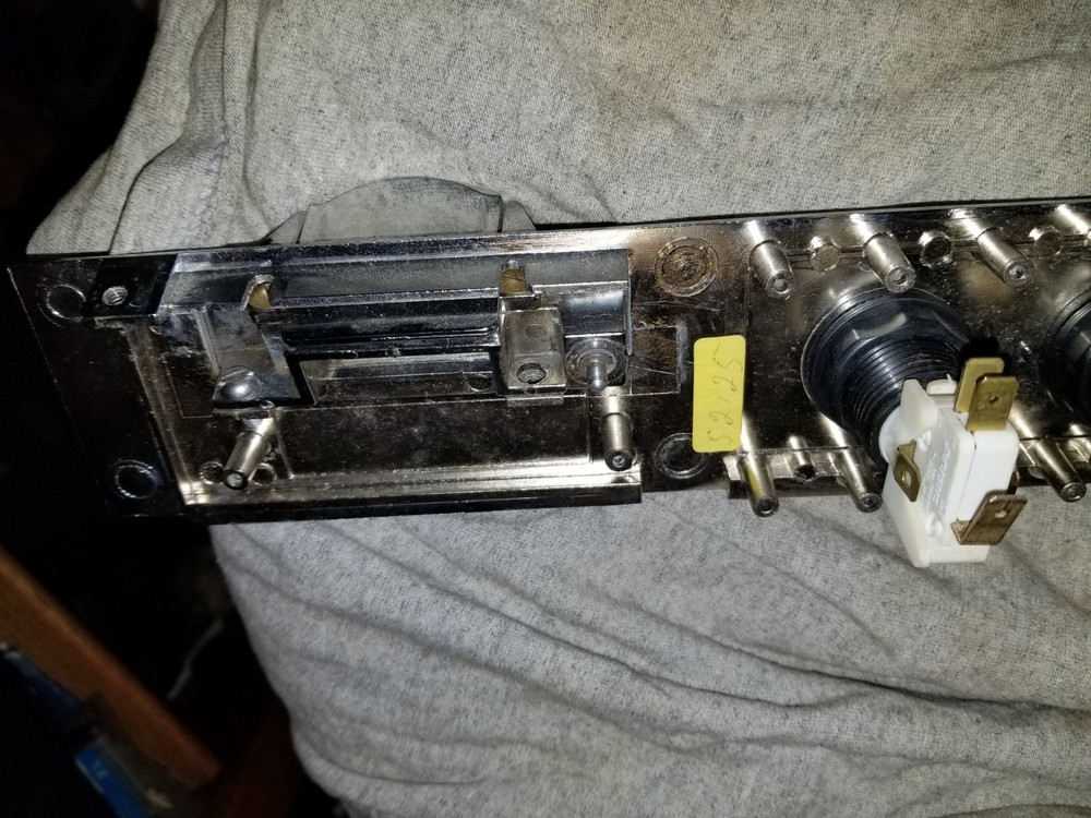 Casino game button controller face plate with coin op hole return button