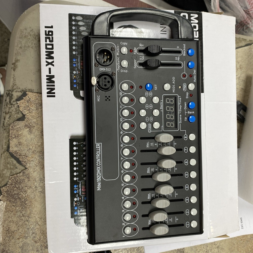 Mini DMX 192 Channels Controller DJ Operator Console For Stage Lighting Show K
