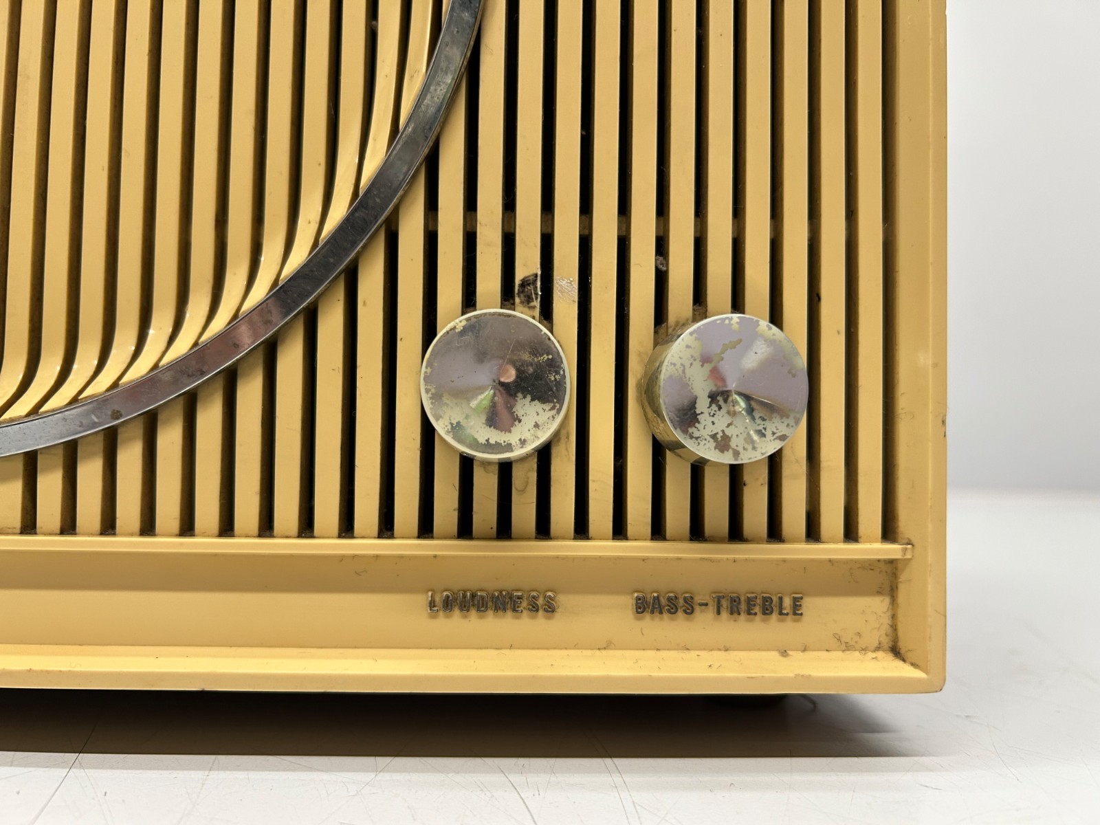 Vtg Zenith Model C845 Super Interlude AM FM Tube Radio Works Has Issues As Is