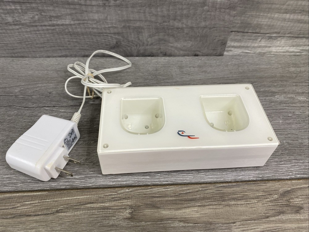 Rocketfish Gaming Wii Remote Charging Dock