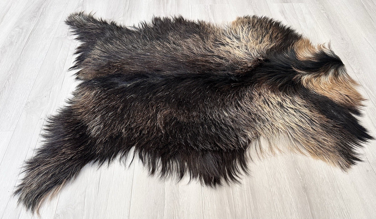 %100 Natural Goatskin Rug,goatskin Pelt,goatskin Carpet,Color,black.brown,camel