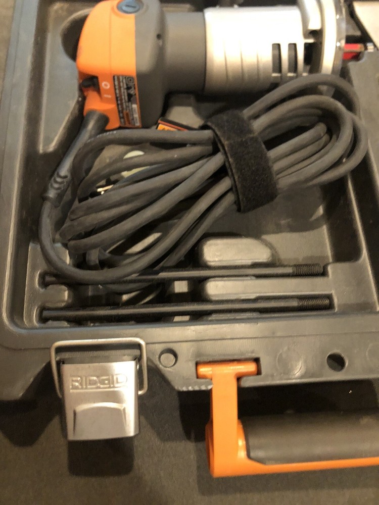 USED RIDGID R2400 COMPACT LAMINATE TRIMMER ROUTER VARIABLE SPEED WITH CASE