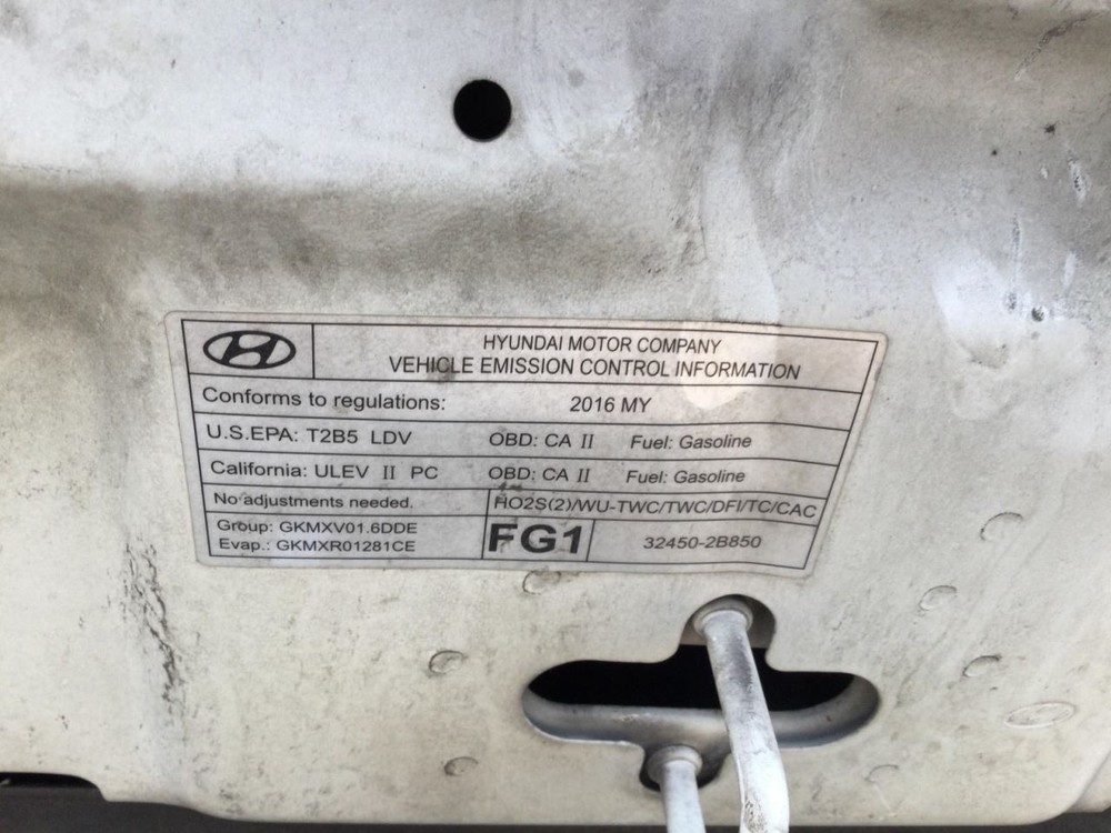 VELOSTER 2016 Glove Box 4937476