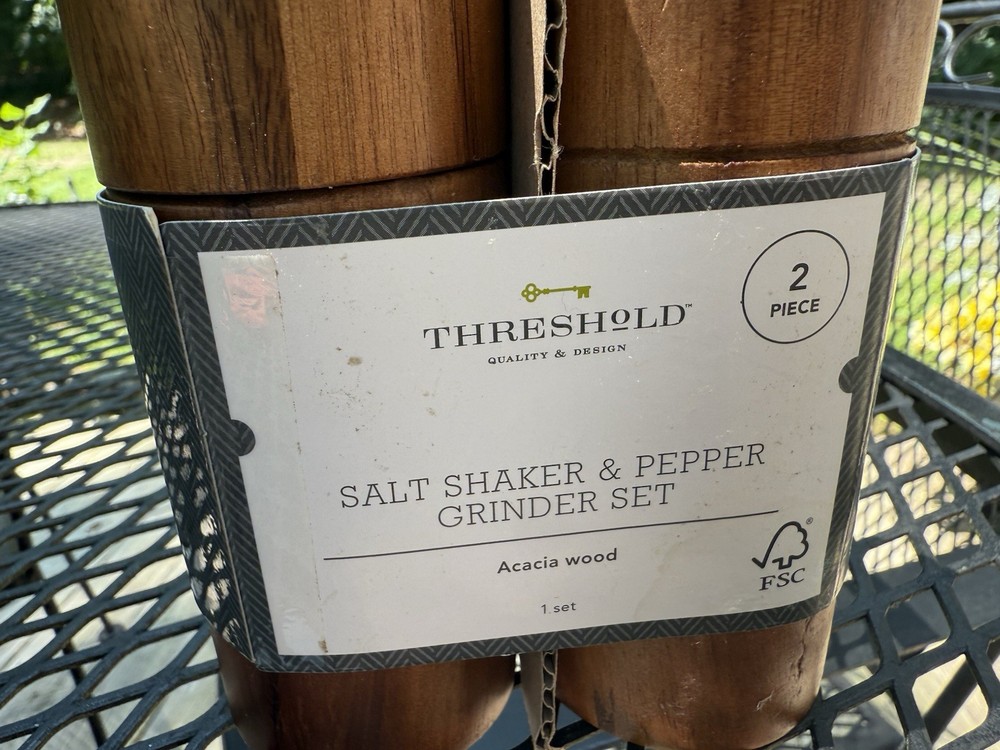 2pc Salt Shaker & Pepper Grinder Set - Threshold 5” New