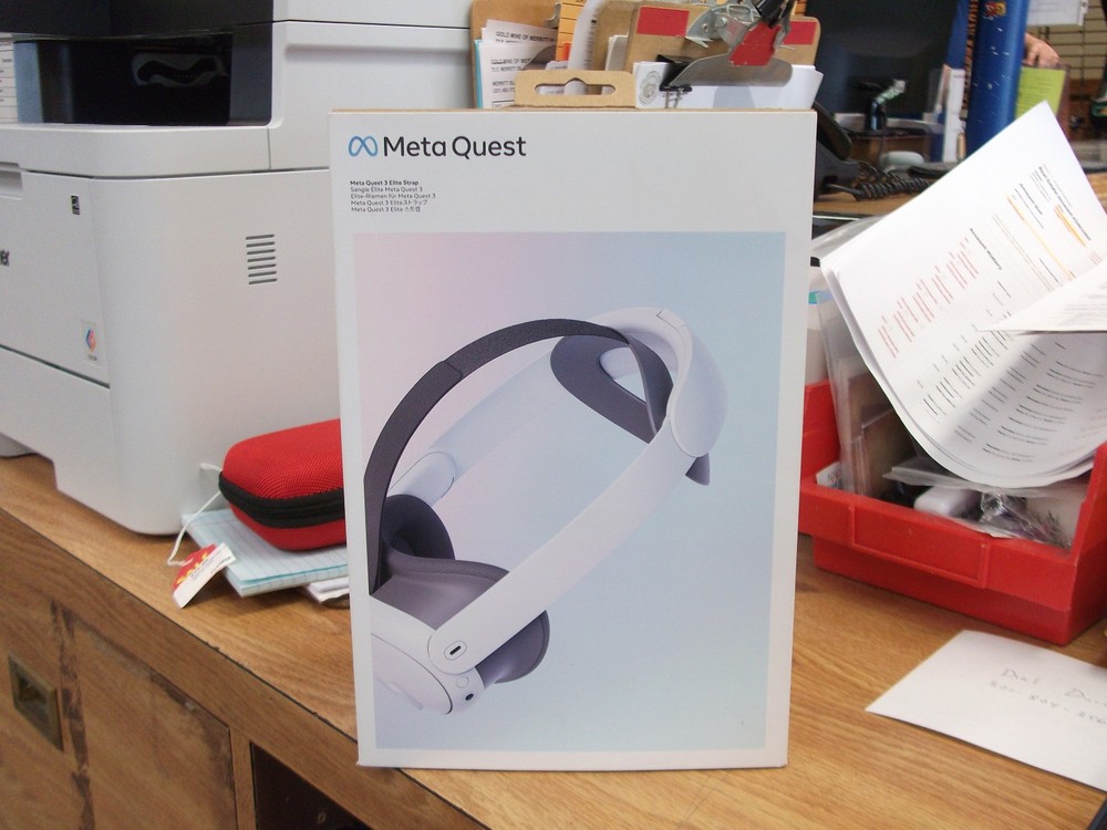 Meta Quest 3 Elite Strap – White – Adjustable Comfort, Enhanced VR Support