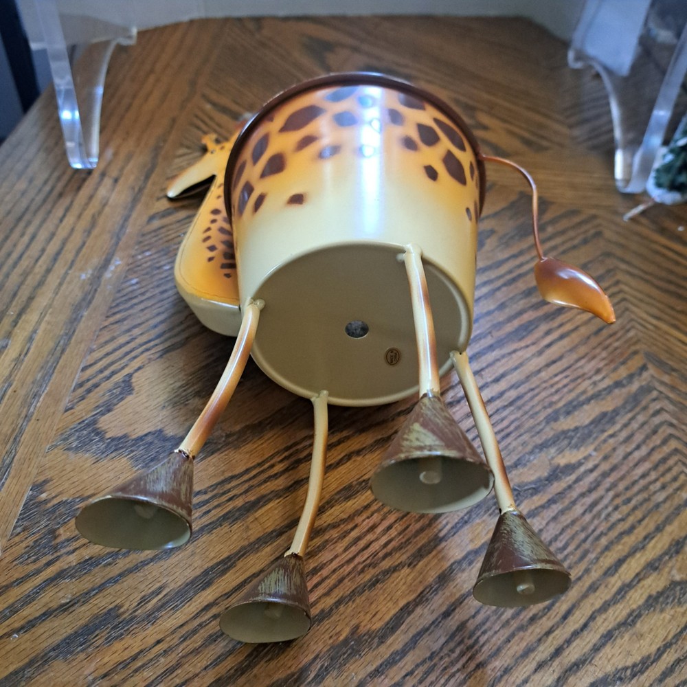 Metal Tin Giraffe 14'' Planter With Insert