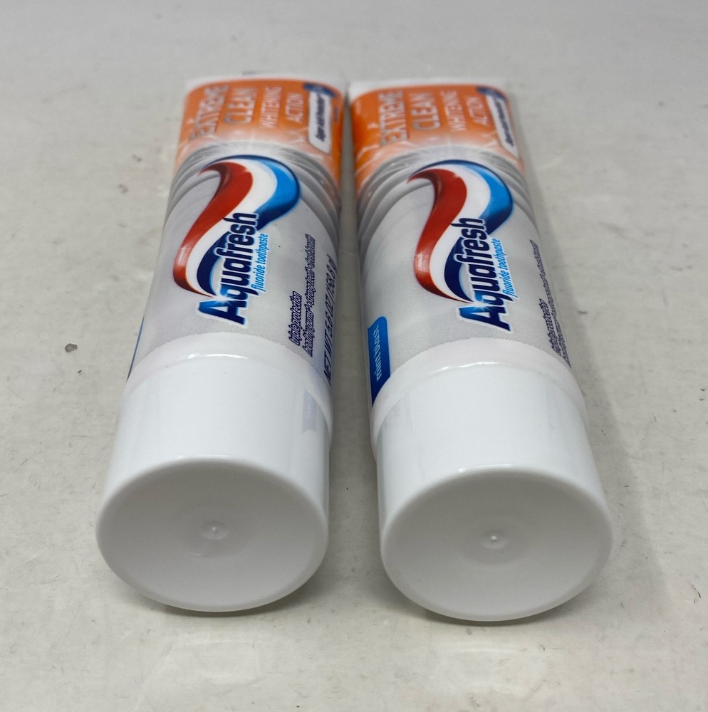 Aquafresh Extreme Clean Whitening Action Fluoride (Toothpaste for Cavity 2)