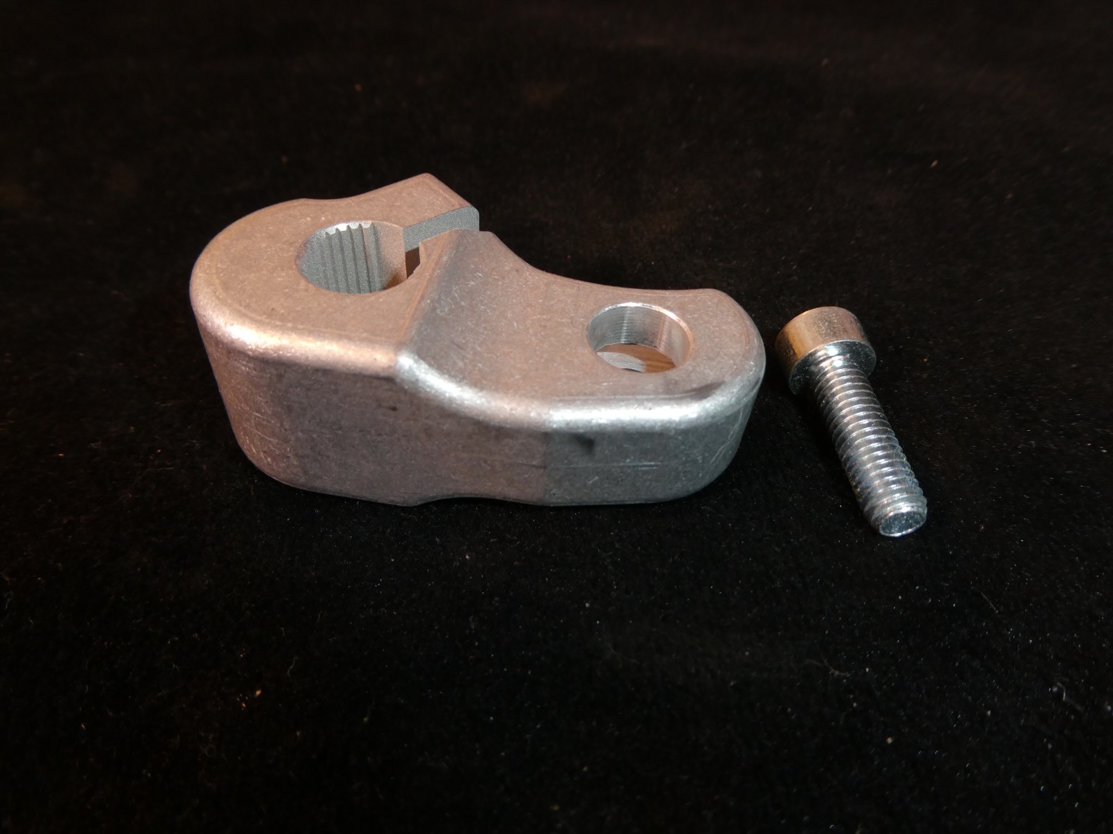 Barnett Indian Clutch Shaft Arm (356-40-80014) Indian Baggers 2014 - 2020 Q7