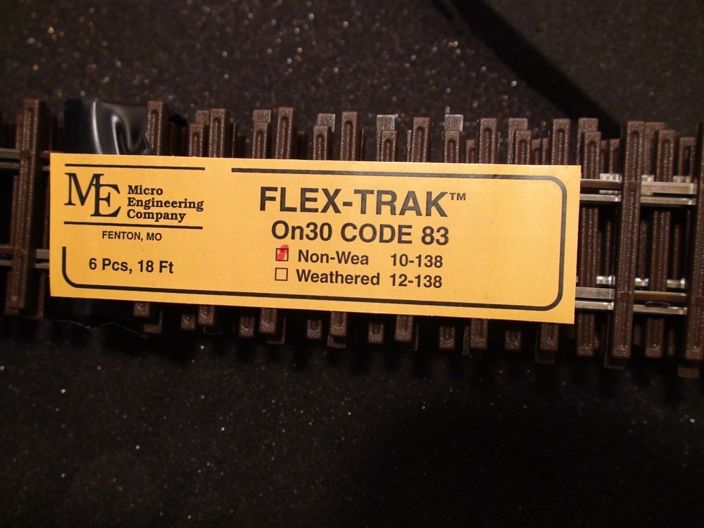 ON30 Micro-Engineering #10-138 ON30 SCALE Code 83 Flex Track NON WEATHERED
