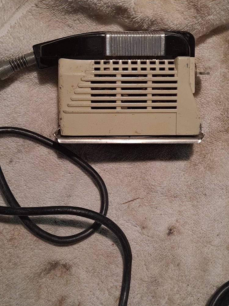 Dremel Electric Sander / Polisher Model B, Working