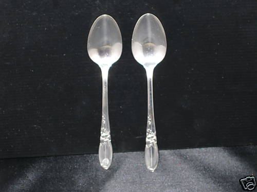 Oneida Community Silverplate White Orchid 2 Teaspoons