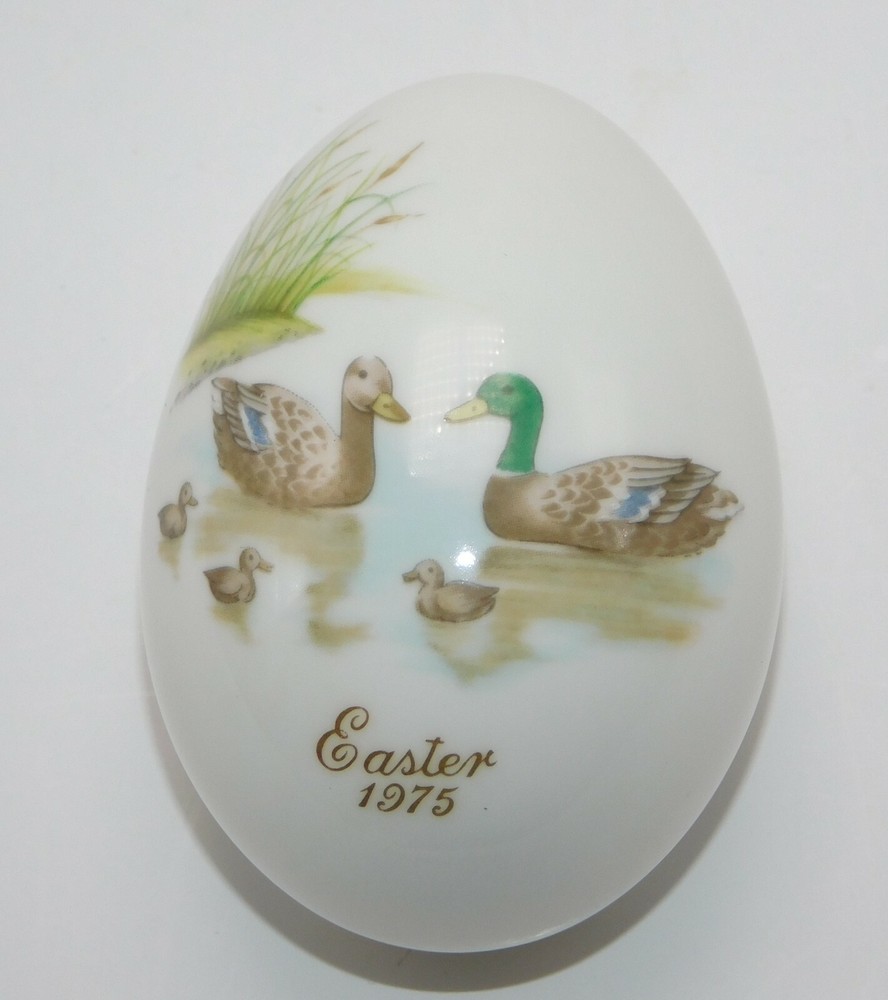 Noritake 1975 Easter Egg Mallard Ducks & Ducklings Bone China Japan
