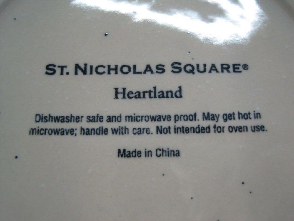 St Nicholas Square Hartland Round Ceramic Candy Snack Basket
