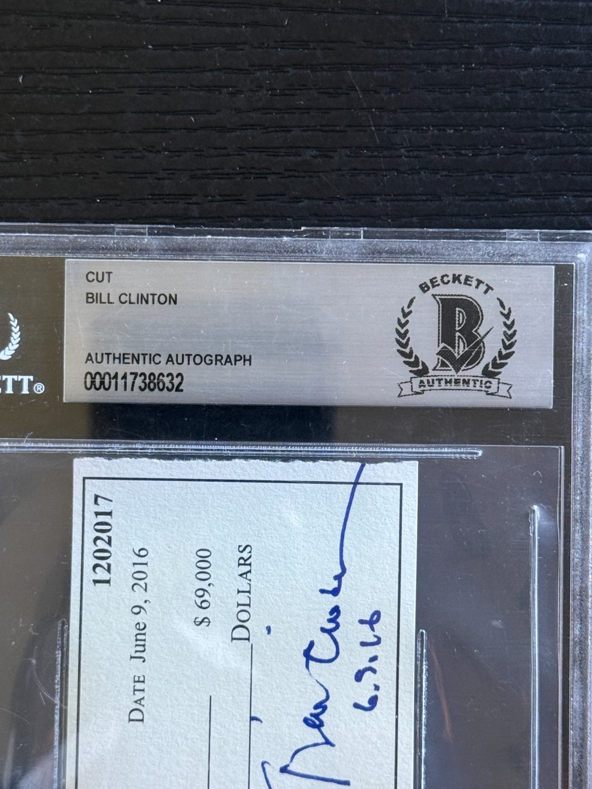 Beckett Bill Clinton Autographed 3x5 Cut Signed "Check to Trump Campaign" - JA11