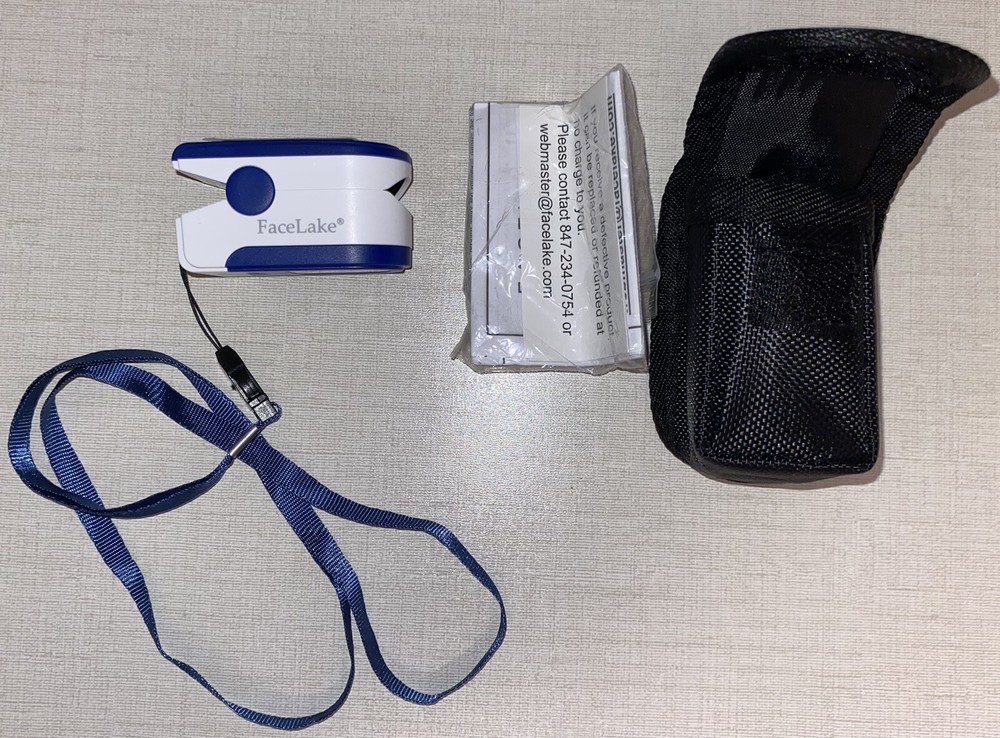 Facelake Fingertip Pulse Oximeter With Case