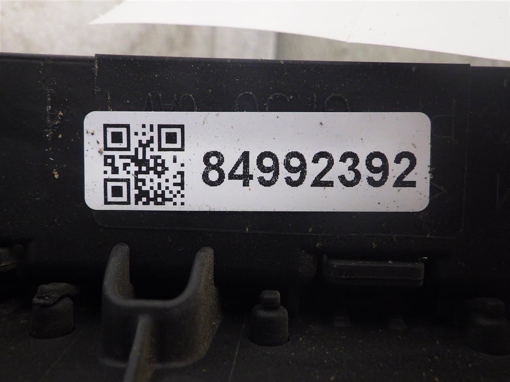 2023 Equinox Upper Air Shutter 1621528