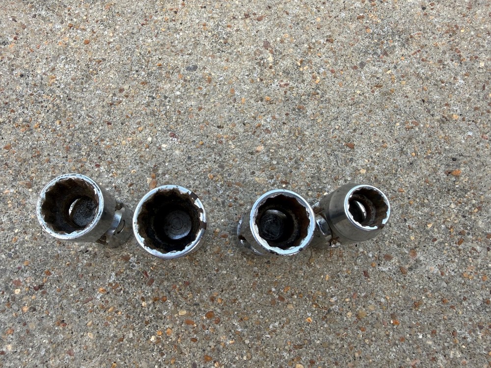 Snap-on swivel sockets 4 total